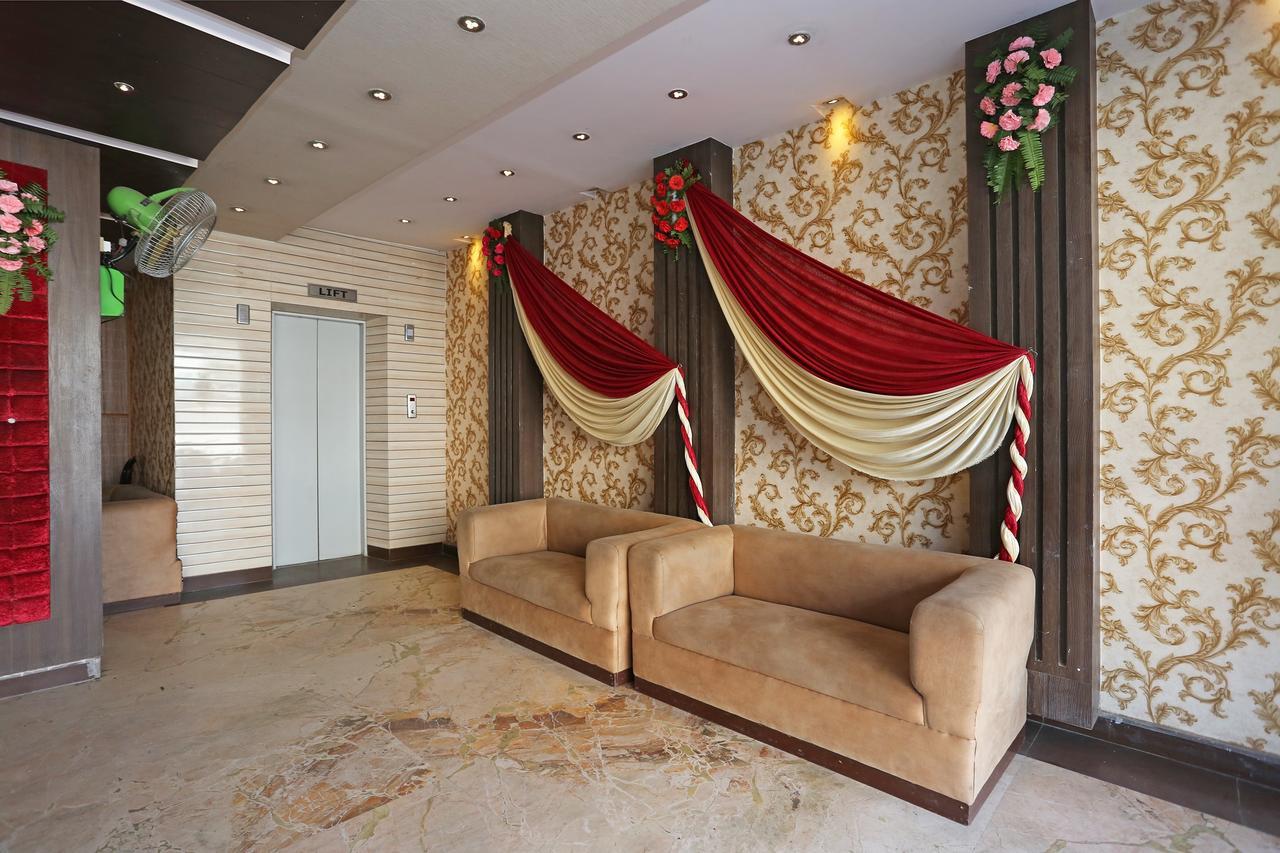 Oyo 11596 Sanjay Guest House Kanpur Zewnętrze zdjęcie