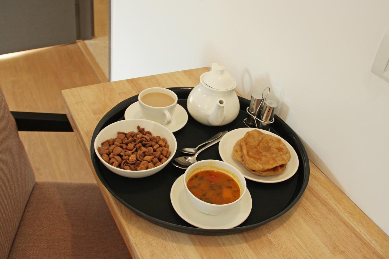Oyo 11596 Sanjay Guest House Kanpur Zewnętrze zdjęcie